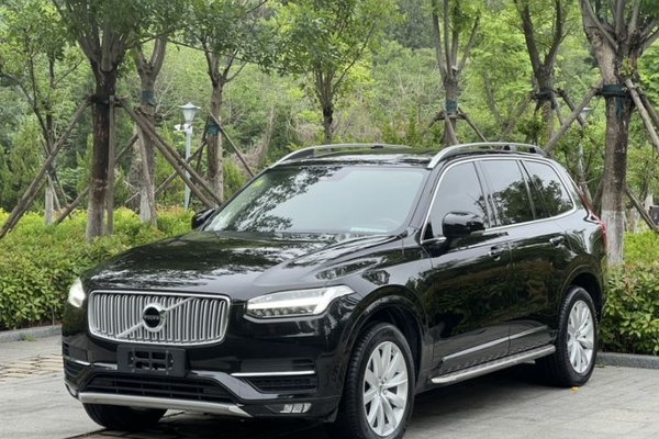 Volvo XC90 · 2018 год
