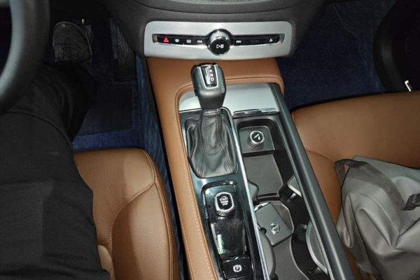 Volvo XC90 2018, 120900 км, за 21199 USD - фото 22