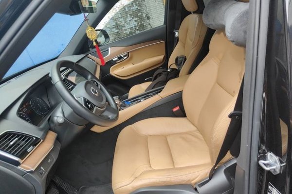 Volvo XC90 2018, 70500 км, за 26341 USD - фото 1