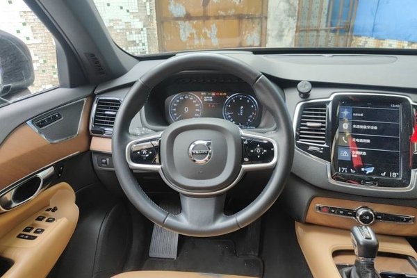 Volvo XC90 2018, 70500 км, за 26341 USD - фото 17