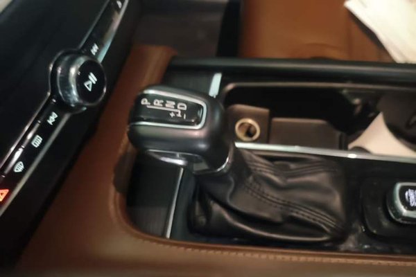 Volvo XC90 2020, 77000 км, за 37694 USD - фото 17