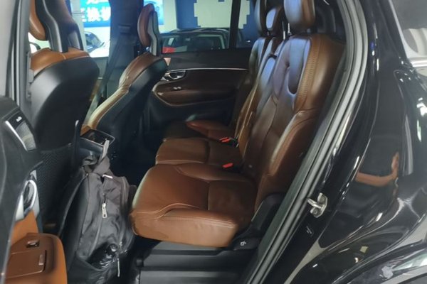 Volvo XC90 2020, 77000 км, за 37694 USD - фото 20