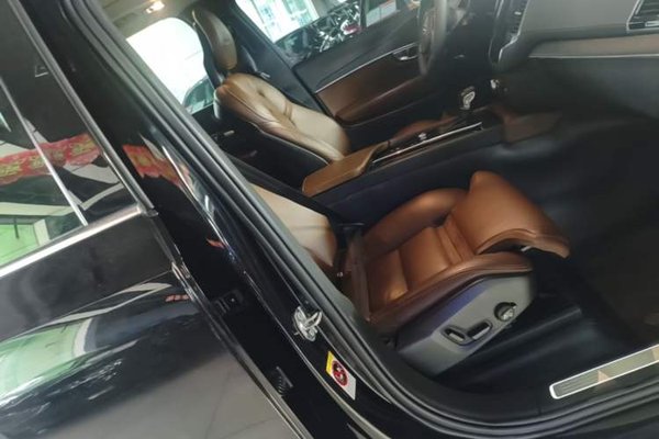 Volvo XC90 2020, 77000 км, за 37694 USD - фото 23