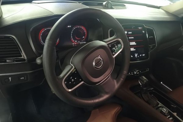 Volvo XC90 2020, 77000 км, за 37694 USD - фото 14