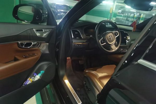 Volvo XC90 New Energy 2021, 103600 км, за 32609 USD