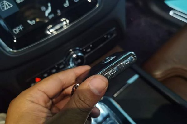 Volvo XC90 New Energy 2021, 103600 км, за 32609 USD - фото 8