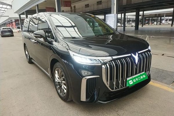 VOYAH Dream 2022, 35200 км, за 29407 USD