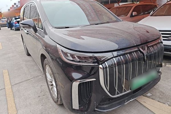VOYAH Dream 2024, 37300 км, за 32829 USD