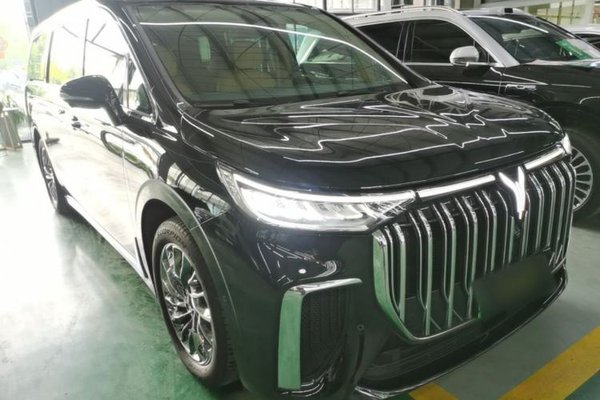 VOYAH Dream 2024, 34100 км, за 36057 USD