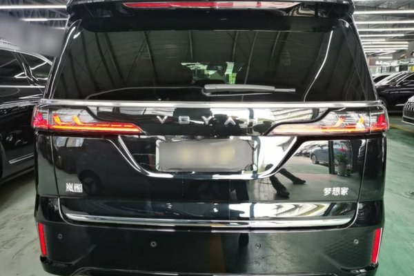 VOYAH Dream 2024, 34100 км, за 36057 USD