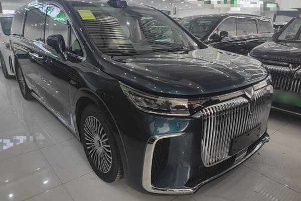 VOYAH Dream 2025, 11700 км, за 39639 USD