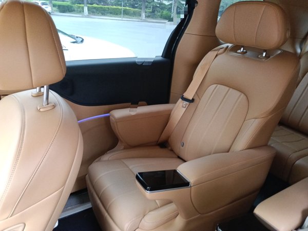 VOYAH Dream 2025, 13800 км, за 39159 USD - фото 12