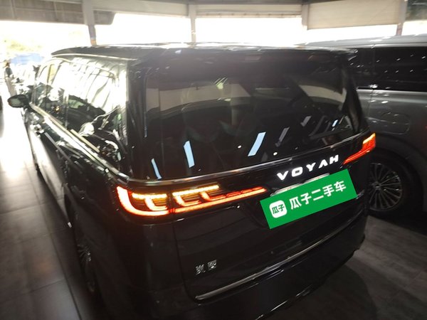 VOYAH Dream 2025, 17000 км, за 38772 USD