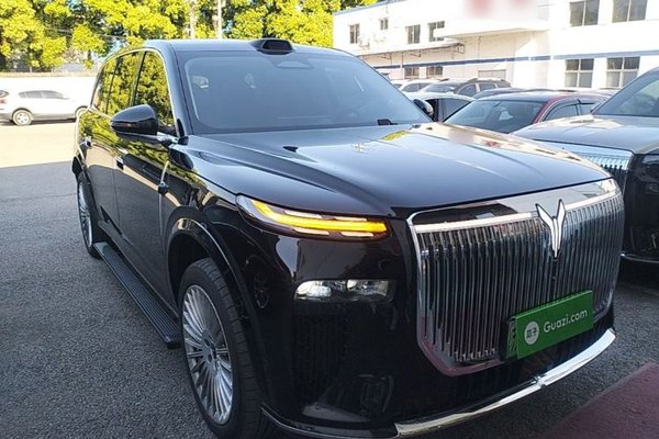 VOYAH Titan 2026, 7500 км, за 51423 USD