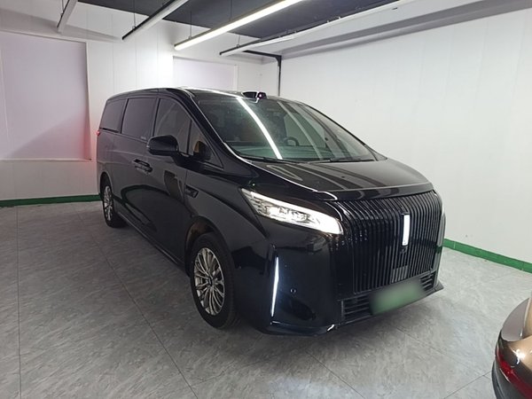 Wey Gaoshan 2025, 14000 км, за 41085 USD