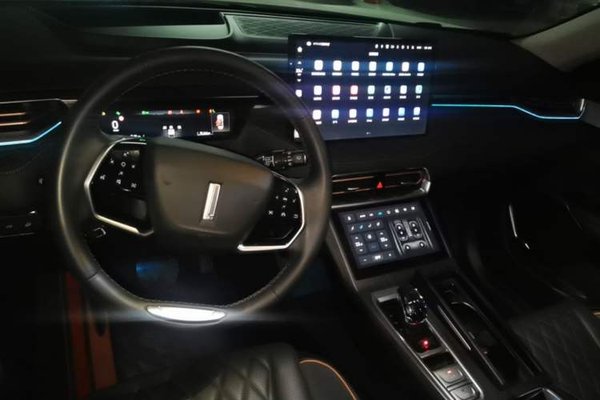 Wey Latte DHT-PHEV 2022, 51000 км, за 14930 USD - фото 9