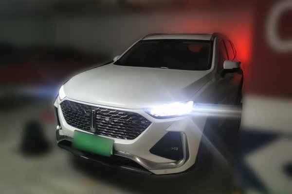 Wey Latte DHT-PHEV · 2022 год