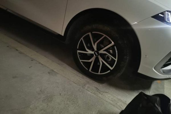 Wey Latte DHT-PHEV 2022, 51000 км, за 14930 USD - фото 8