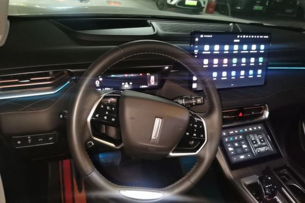 Wey Latte DHT-PHEV 2022, 51000 км, за 14930 USD - фото 10