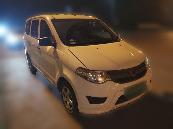 Wuling Hongguang 2015, 159100 км, за 4004 USD