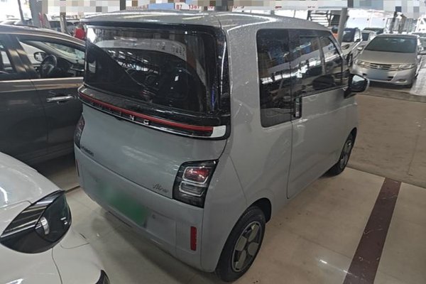 Wuling Air ev 2023, 22200 км, за 7746 USD