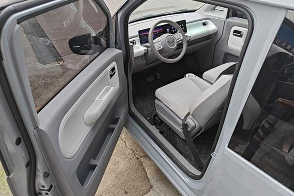 Wuling Air ev 2023, 24600 км, за 8790 USD - фото 18