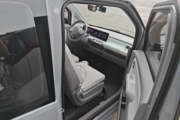 Wuling Air ev 2023, 24600 км, за 8790 USD - фото 19
