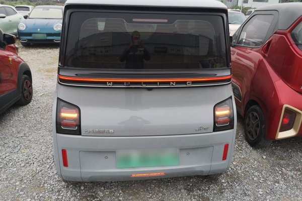 Wuling Air ev 2023, 31100 км, за 8261 USD