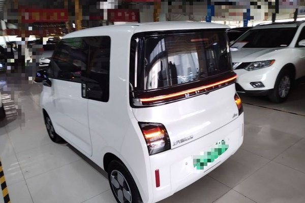 Wuling Air ev 2023, 17100 км, за 8327 USD