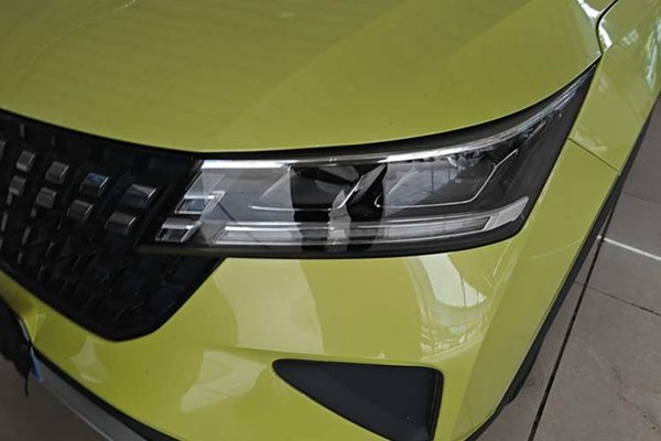 Wuling Alvez 2022, 33200 км, за 7955 USD - фото 9
