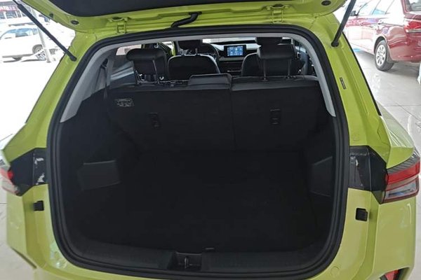 Wuling Alvez 2022, 33200 км, за 7955 USD - фото 22