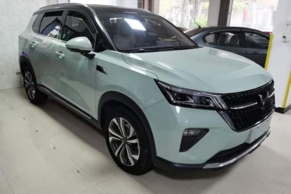 Wuling Asta 2021, 17700 км, за 8940 USD