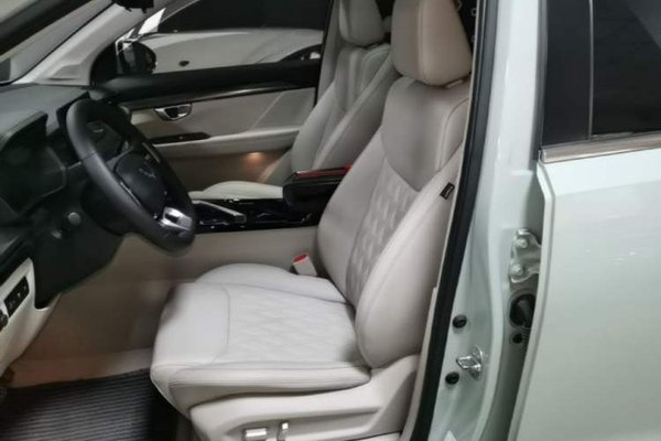 Wuling Asta 2021, 17700 км, за 8940 USD - фото 18
