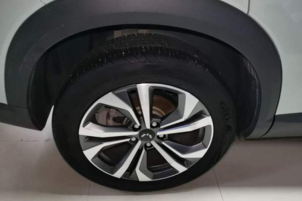 Wuling Asta 2021, 17700 км, за 8940 USD - фото 10