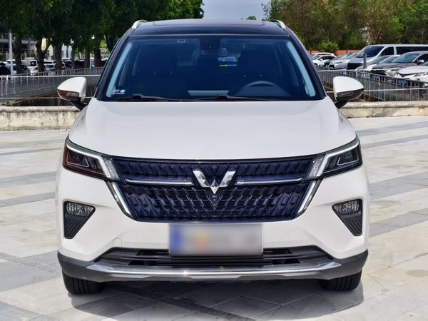 Wuling Asta 2021, 6600 км, за 9477 USD