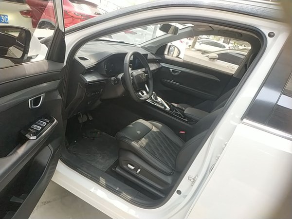 Wuling Asta 2022, 50300 км, за 9063 USD - фото 24