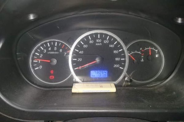 Wuling Hongguang 2013, 73100 км, за 2568 USD - фото 12