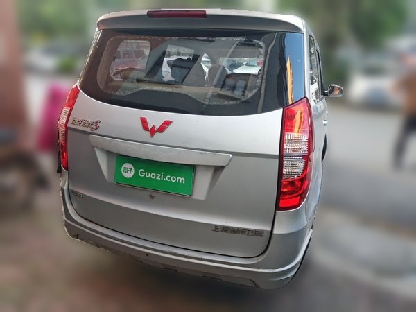 Wuling Hongguang 2014, 52400 км, за 2889 USD