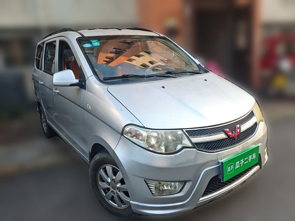 Wuling Hongguang 2014, 52400 км, за 2889 USD