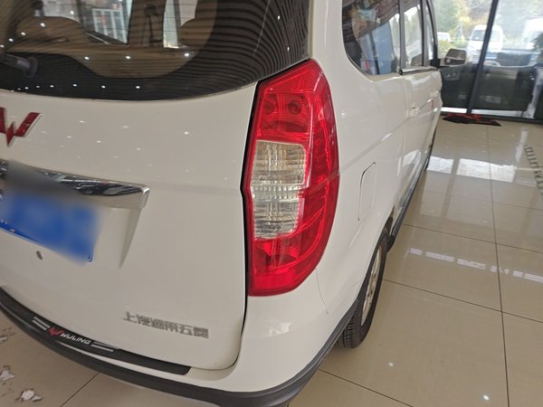 Wuling Hongguang 2014, 80700 км, за 3696 USD - фото 8