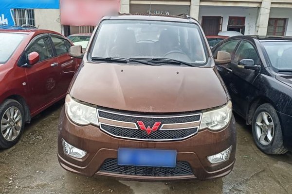 Wuling Hongguang 2014, 114300 км, за 4412 USD