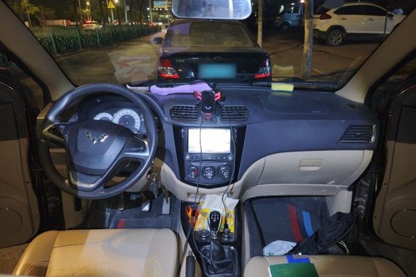 Wuling Hongguang 2014, 150900 км, за 2576 USD - фото 14
