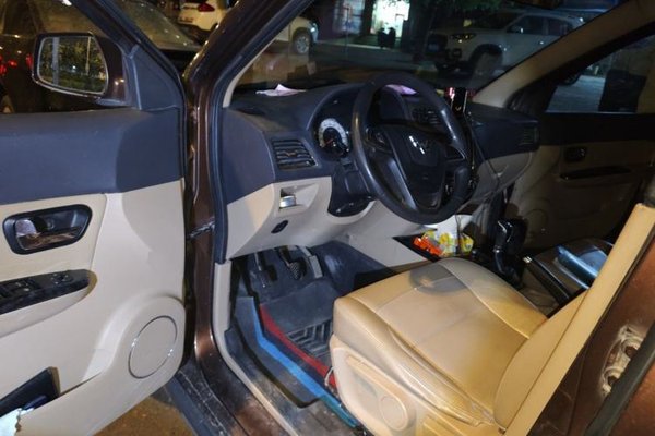 Wuling Hongguang 2014, 150900 км, за 2576 USD
