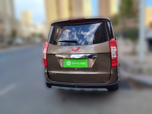 Wuling Hongguang 2014, 56400 км, за 3528 USD
