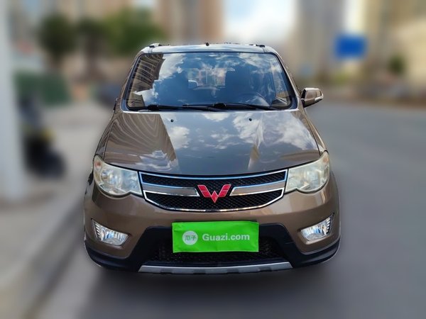 Wuling Hongguang 2014, 56400 км, за 3528 USD