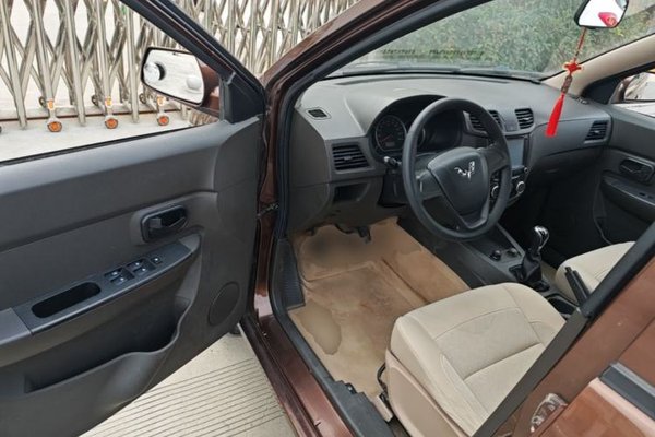 Wuling Hongguang 2014, 64300 км, за 4447 USD - фото 18