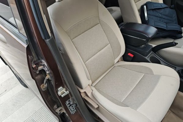 Wuling Hongguang 2014, 64300 км, за 4447 USD - фото 19