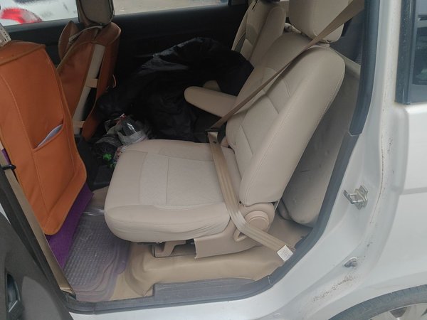 Wuling Hongguang 2014, 58900 км, за 2536 USD - фото 18