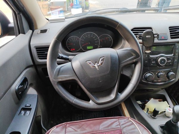 Wuling Hongguang 2015, 57000 км, за 3292 USD - фото 11