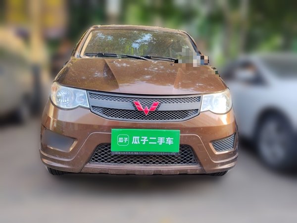 Wuling Hongguang 2015, 57000 км, за 3292 USD